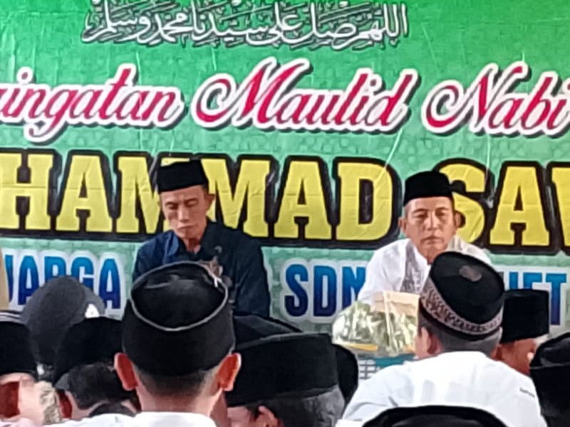 Memperingati hari lahir Nabi Muhammad SAW