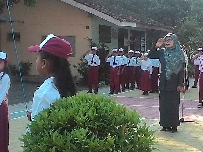 Kegiatan Rutin Upacara Bendera